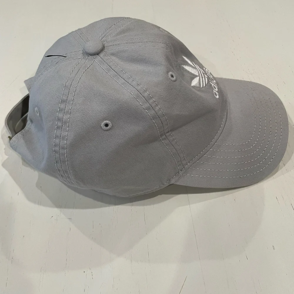Adidas Classic Gray Hat with White Emblem. casual baseball cap, new